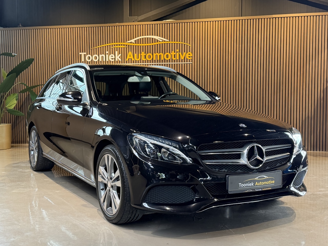 Mercedes-Benz C-klasse Estate - 180 Prestige Navigatie Half leer /half stof interieur 18 lmv cruise control - AutoWereld.nl