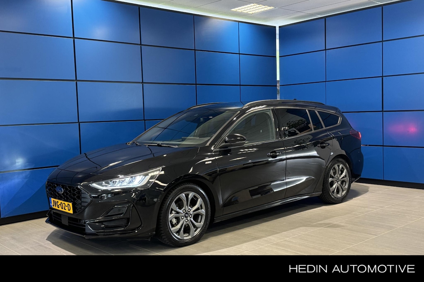 Ford Focus Wagon - 1.0 EcoBoost 155PK Hybrid ST Line X | Pano. dak | Afn. trekhaak - AutoWereld.nl