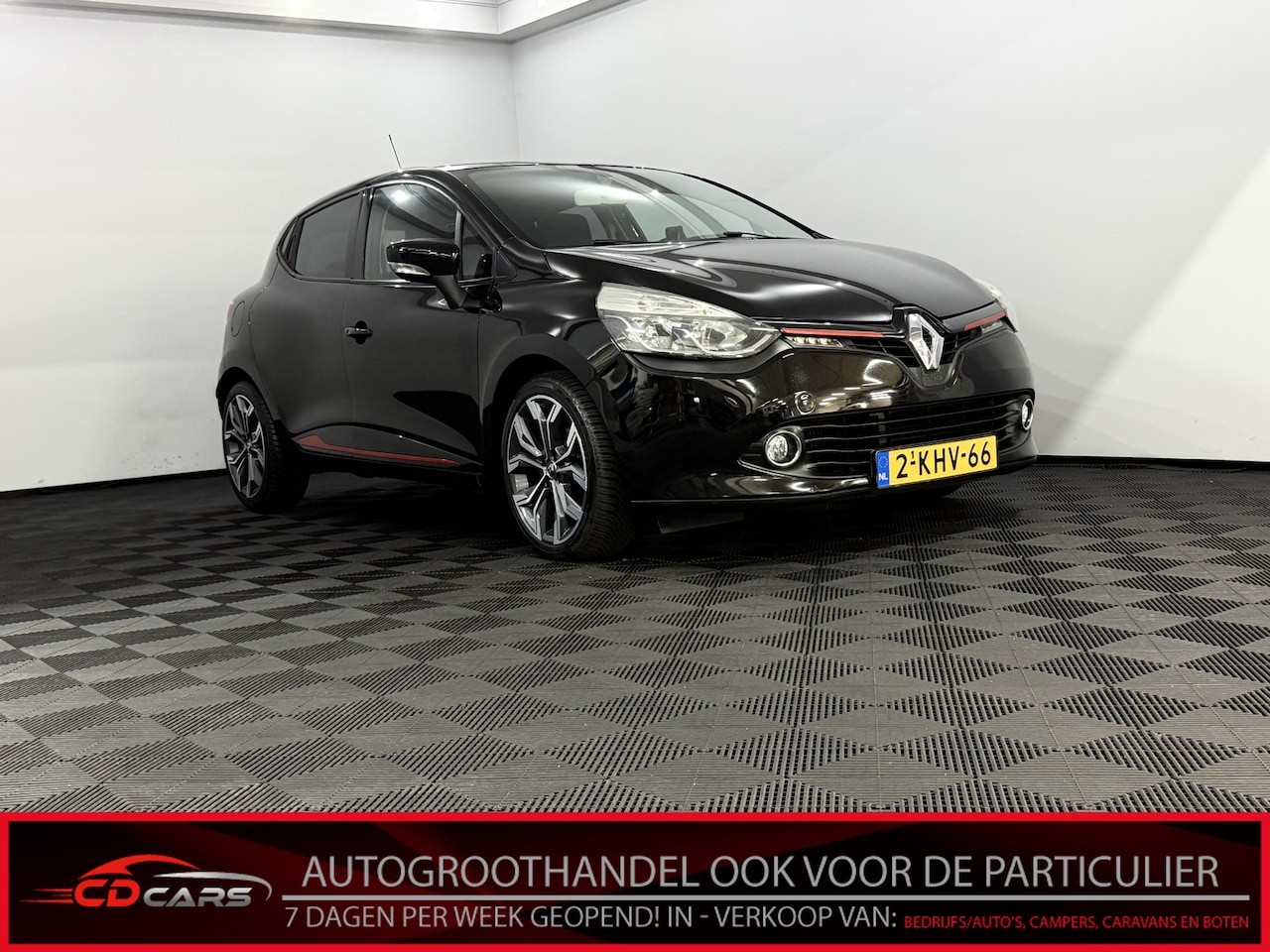 Renault Clio - 1.5 dCi ECO Expression Airco, Navi, Keyless start, A start stop, Lichtmetalen velgen, Crui - AutoWereld.nl