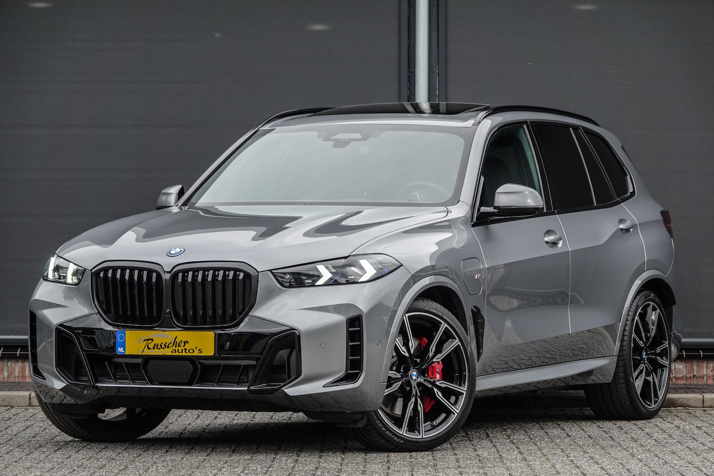 BMW X5 - 50e 490Pk X-Drive | M-Sport Pro | Shadowline | Luchtvering | Panoramadak | 360° Camera | H - AutoWereld.nl