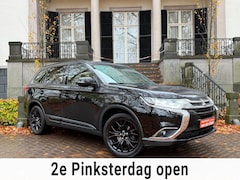 Mitsubishi Outlander - 2.0 Instyle+ 4WD 7P Automaat Sch-Dak Navi 360C Camera Trekhaak Climate Cruise Ctr