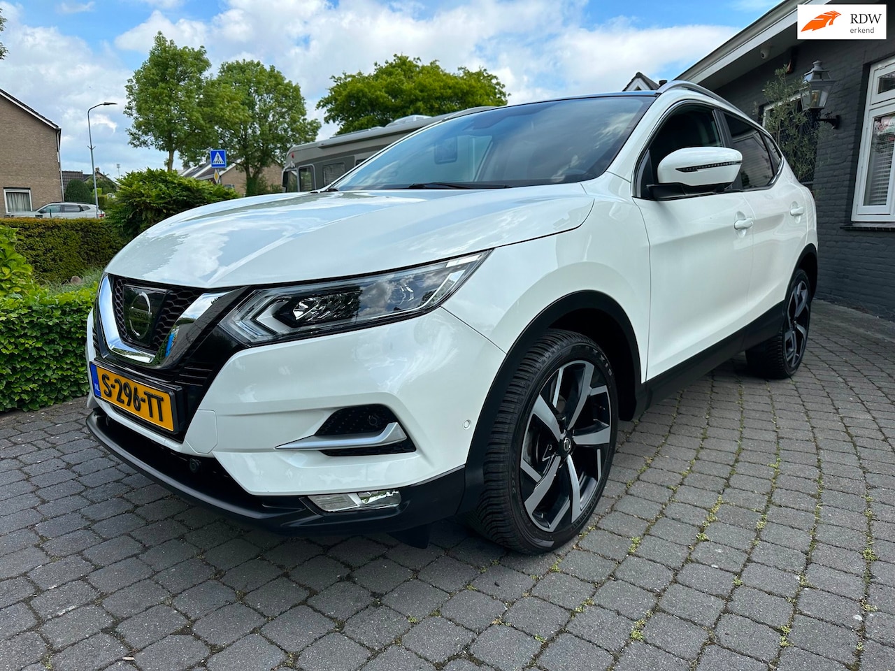 Nissan Qashqai - 1.2 Tekna 1.2 Tekna +, Pano, Leder, 360 Camera - AutoWereld.nl