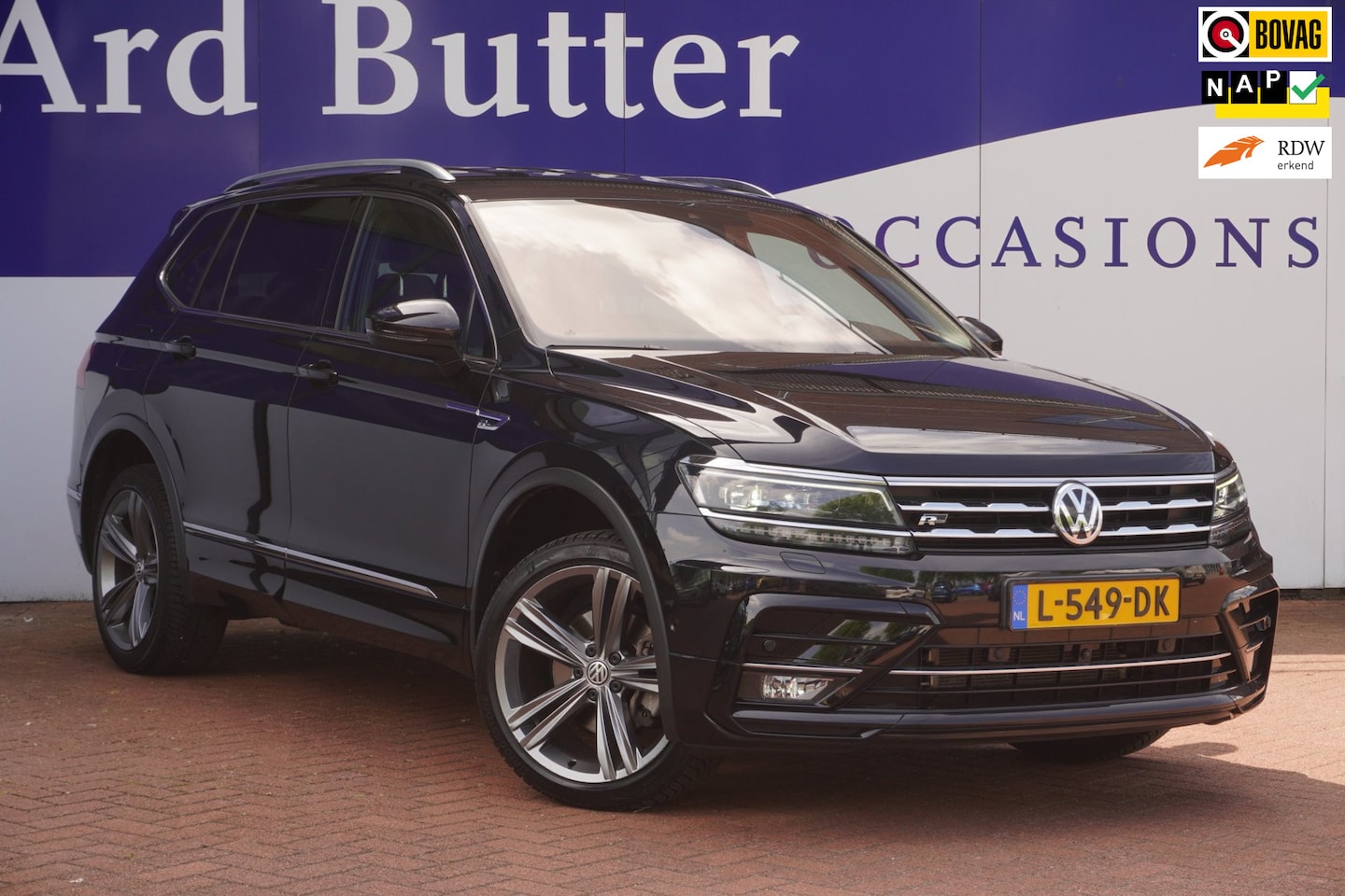 Volkswagen Tiguan Allspace - 1.5 TSI Highline Business R Line+Leder+stoel-verw+360 Camera+trekhaak+Led+19"Lmv+Nav = ORI - AutoWereld.nl