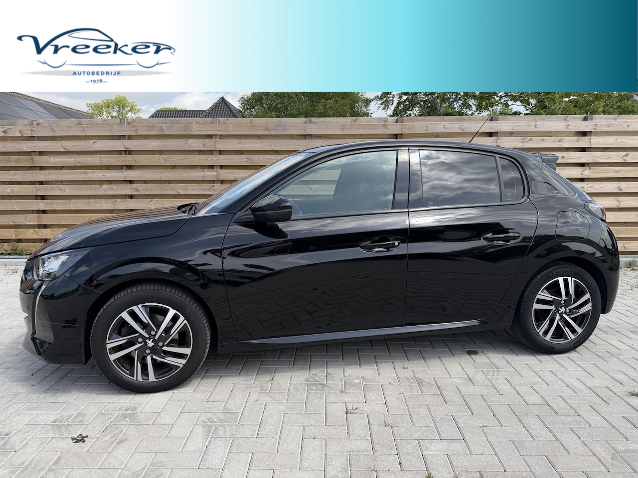 Peugeot 208 - 1.2 PureTech Leder l massage l automaat l led l - AutoWereld.nl