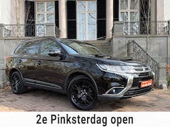 Mitsubishi Outlander - 2.0 Instyle+ 4WD 7P Automaat BLACK-LINE Navi Sch-Dak 360C Camera Trekhaak
