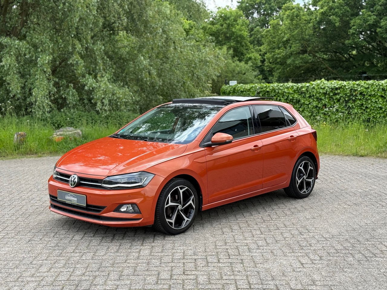 Volkswagen Polo - 1.0 TSI Highline PANO I LED I CARPLAY I PDC I CLIMA I WEINIG KM - AutoWereld.nl