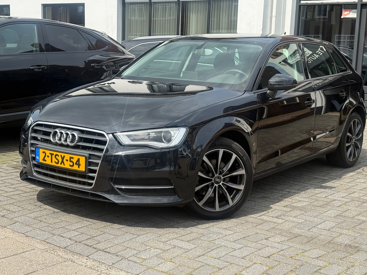 Audi A3 Sportback - 1.2 TFSI Attraction Pro Line plus automaat,Navigatie,Climate control,L.M.Velgen - AutoWereld.nl
