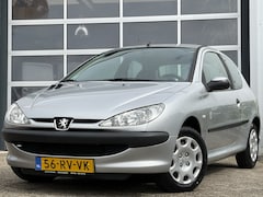 Peugeot 206 - 1.4 X-line 75pk |APK tot 16-04-2027 | Airco | Audioinstallatie met cd-speler | Elektrische