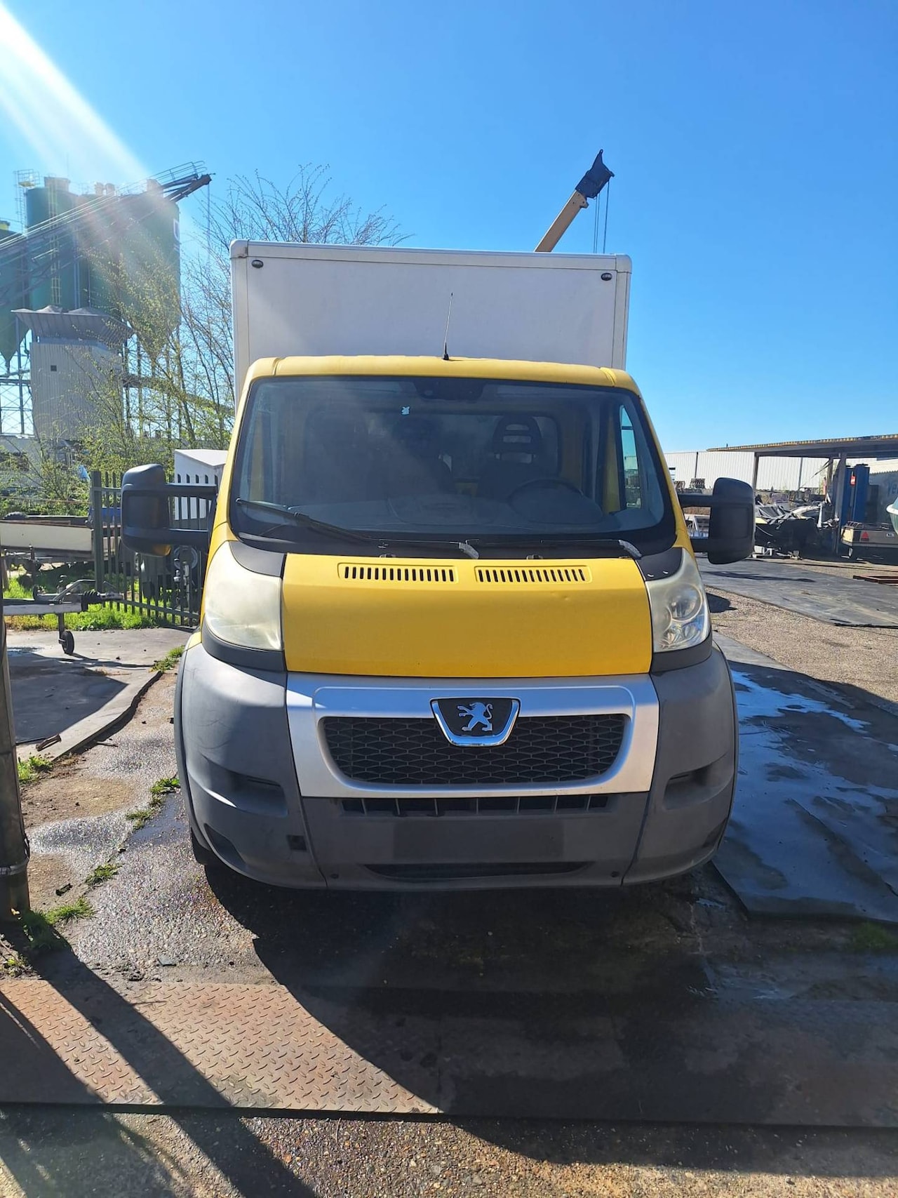 Peugeot Boxer - 335 2.2 HDI L3H2 Meubelbak,laadklep. Motor defect. - AutoWereld.nl