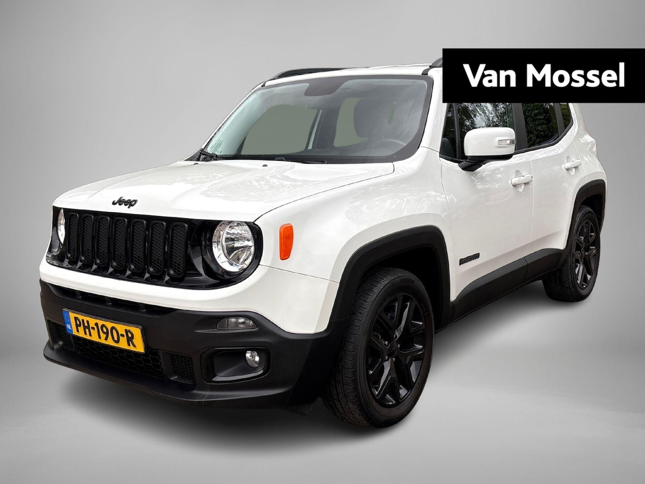 Jeep Renegade - 1.6 E-Torq Night Eagle II | Airco | Navigatie | parkeersensoren | 18" Lichtmetalen velgen - AutoWereld.nl