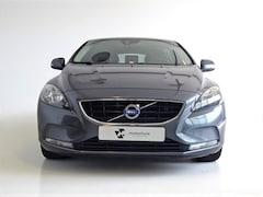 Volvo V40 - 1.6 T3 150PK Kinetic TREKHAAK NAVI ECC PDC