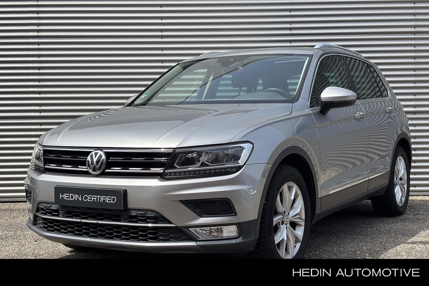 Volkswagen Tiguan - 1.4 TSI ACT Highline / Nederlandse Auto / Eerste Eigenaar / Navigatie / Electrisch schuifd - AutoWereld.nl