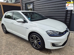 Volkswagen Golf - 1.4 TSI GTE *Trekhaak, SOH 77, 95%, 17 Inch