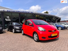 Toyota Aygo - 1.0-12V Aspiration Green, Airco, Nieuwe APK, Inruil mogelijk