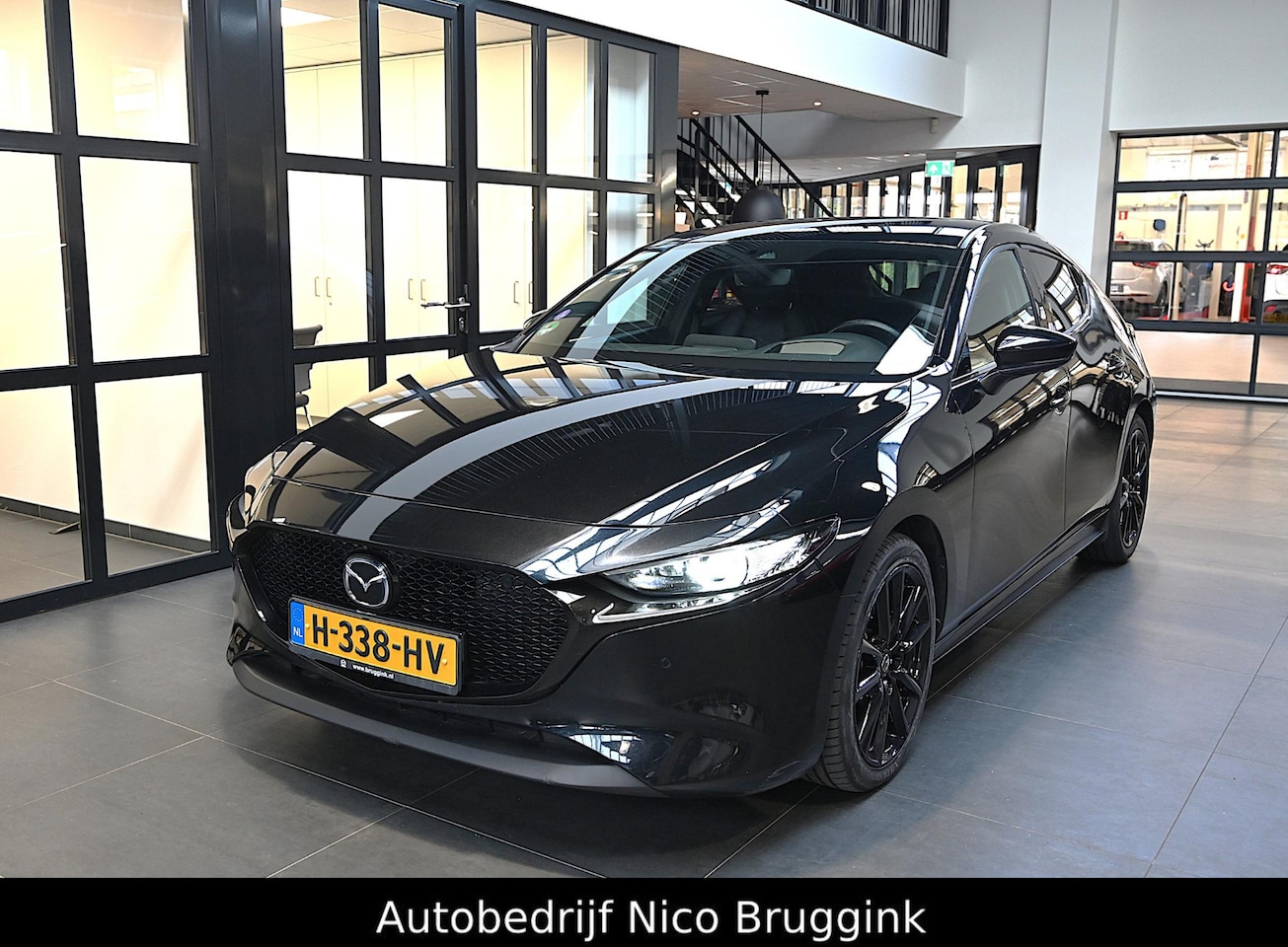 Mazda 3 - e-SkyActiv-X 180 automaat Luxury met I-activsense *Trekhaak* *Dealeronderhouden* *All-in p - AutoWereld.nl
