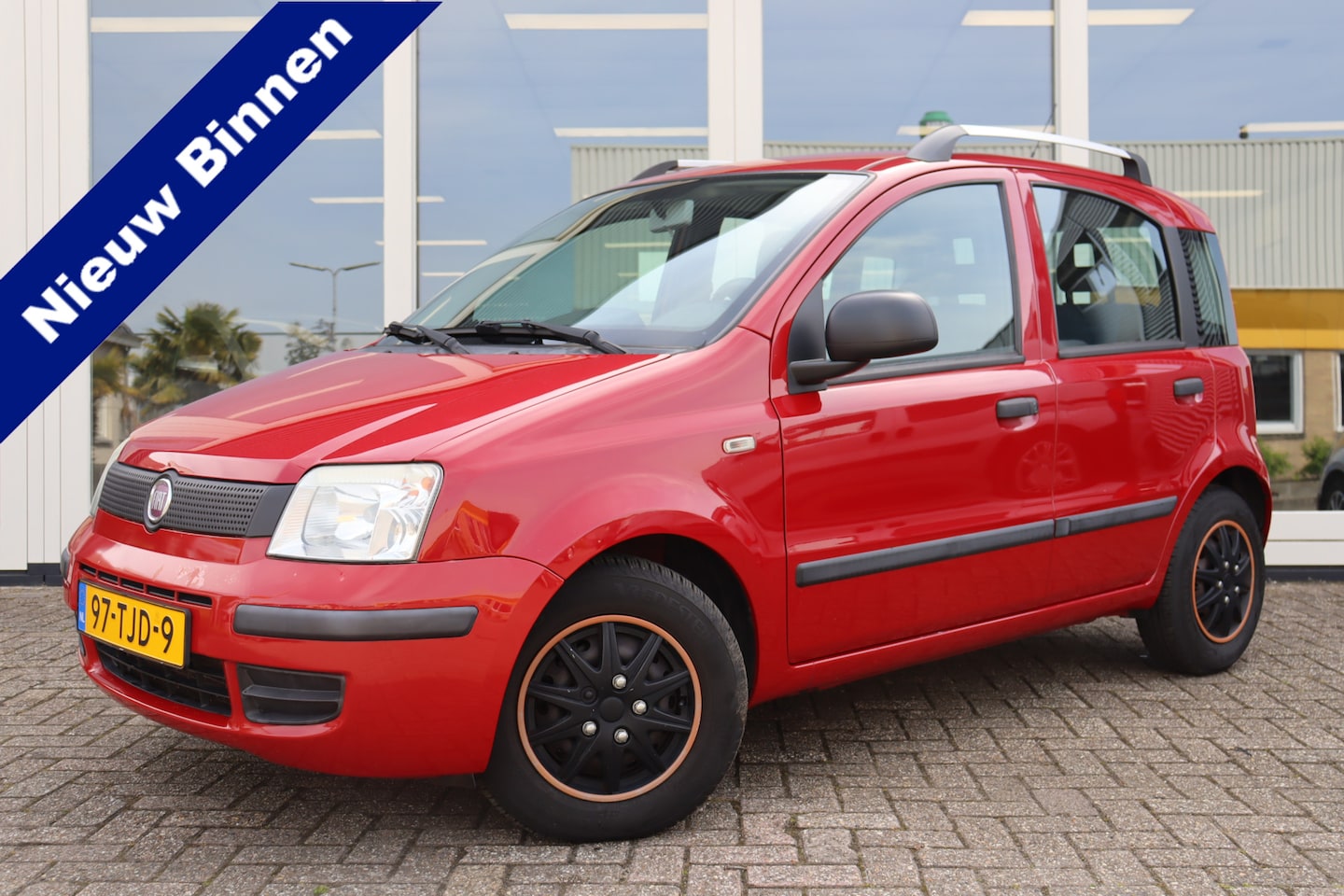 Fiat Panda - 1.2 Active 1.2 Active, AIRCO, NAP, ELEK PAKKET, Prijs Is Rijklaar - AutoWereld.nl