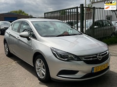 Opel Astra - 1.0 Business+ 2e eigenaar dealer onderhouden airco cruis navigatie