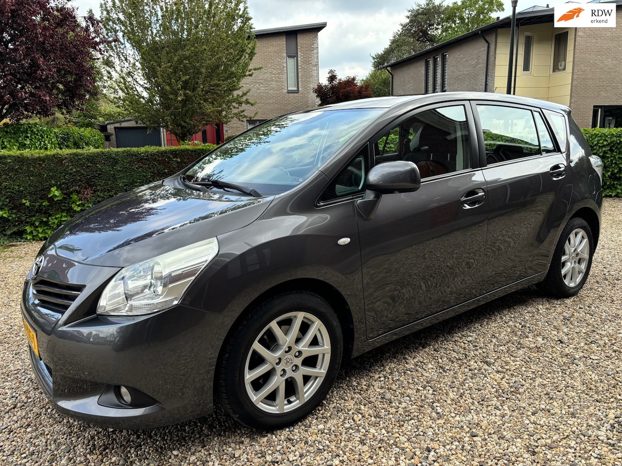 Toyota Verso - 1.8 VVT-i Business 1.8 VVT-i Business - AutoWereld.nl