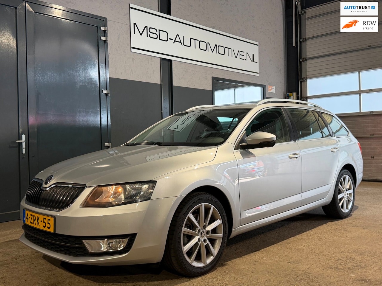 Skoda Octavia Combi - 1.4 TSI Greentech Ambition PDC|Trekhaak|NAP! - AutoWereld.nl