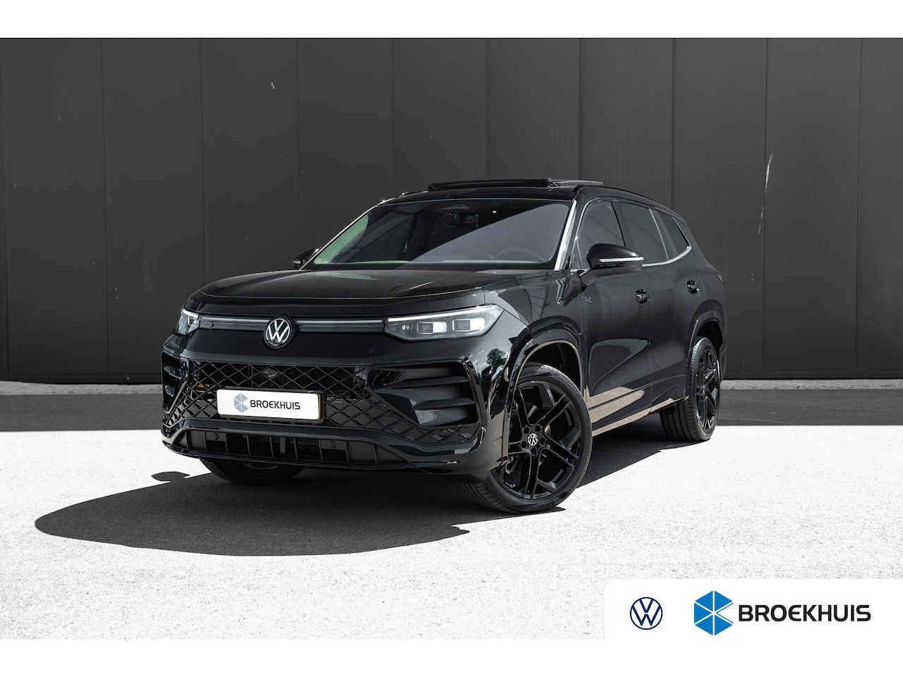 Volkswagen Tayron - 1.5 eHybrid 204pk R-Line Edition | Panoramadak | Trekhaak | Stoelmassage & Ventilatie | St - AutoWereld.nl