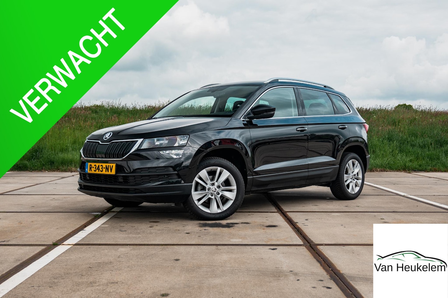 Skoda Karoq - 1.5 TSI ACT Style | TREKHAAK | CAMERA | SUNSET | 17" LM VELG | ALL SEASON BANDEN - AutoWereld.nl