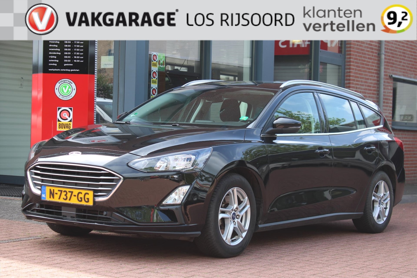Ford Focus Wagon - 1.0 EcoBoost *Business* | Trekhaak | Carplay | Cruise & Climate Control | Camera | PDC | N - AutoWereld.nl