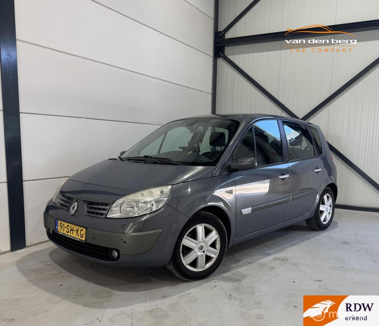 Renault Scénic - 2.0-16V Dyn. AUTOMAAT Camera CC Trekhaak - AutoWereld.nl