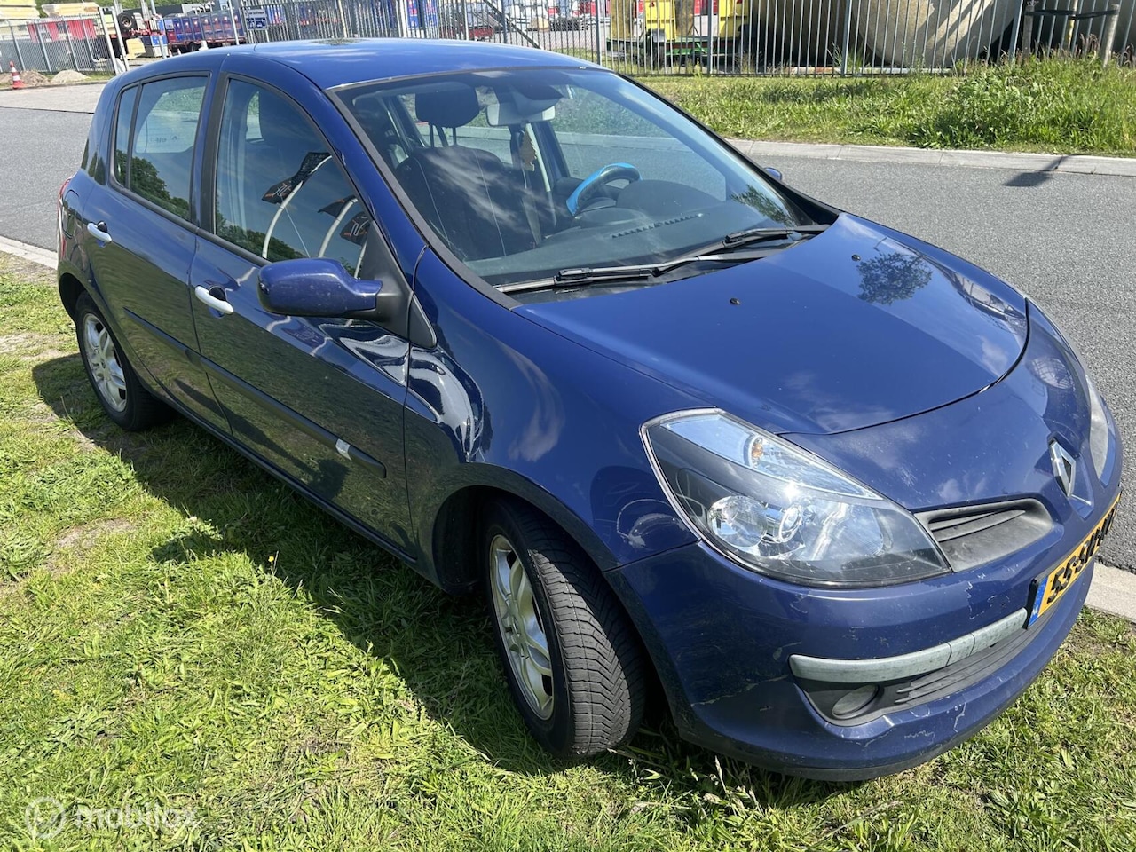 Renault Clio - 1.4-16V Dynamique Luxe 5-drs [ APK 28-2-2027 ] - AutoWereld.nl