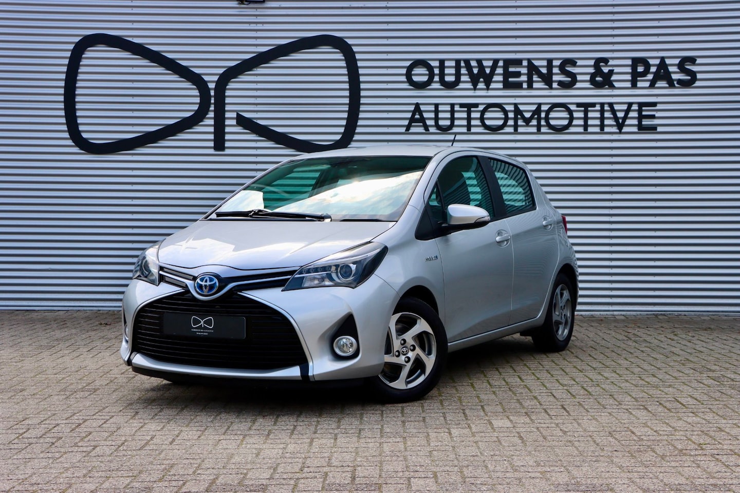 Toyota Yaris - 1.5 Hybrid Aspiration | LED | CRUISE | AIRCO | STOELVERWARMING - AutoWereld.nl