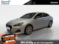Hyundai i30 Fastback - 1.0 T-GDI Comfort | Trekhaak | All weatherbanden | Navigatie | Camera |