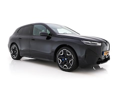 BMW iX - xDrive40 High Executive 77 kWh [ 3-Fase 11kW ] {SOH-99%} (INCL-BTW) *PANO | LEATHER | TOPV