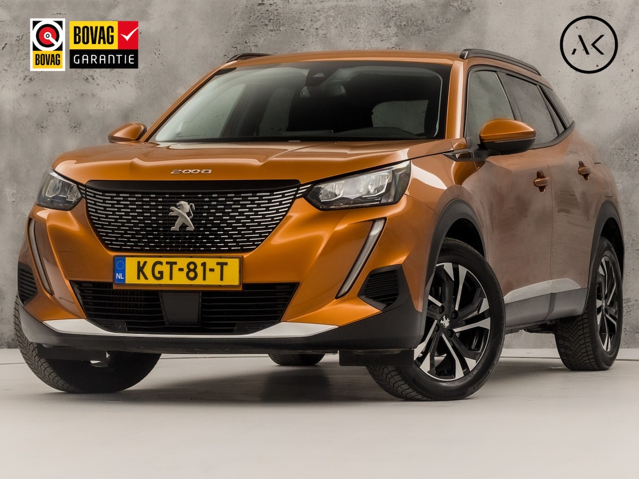 Peugeot 2008 - 1.2 PureTech Allure Pack 131Pk Automaat (APPLE CARPLAY, GROOT NAVI, LEDER, STOELVERWARMING - AutoWereld.nl