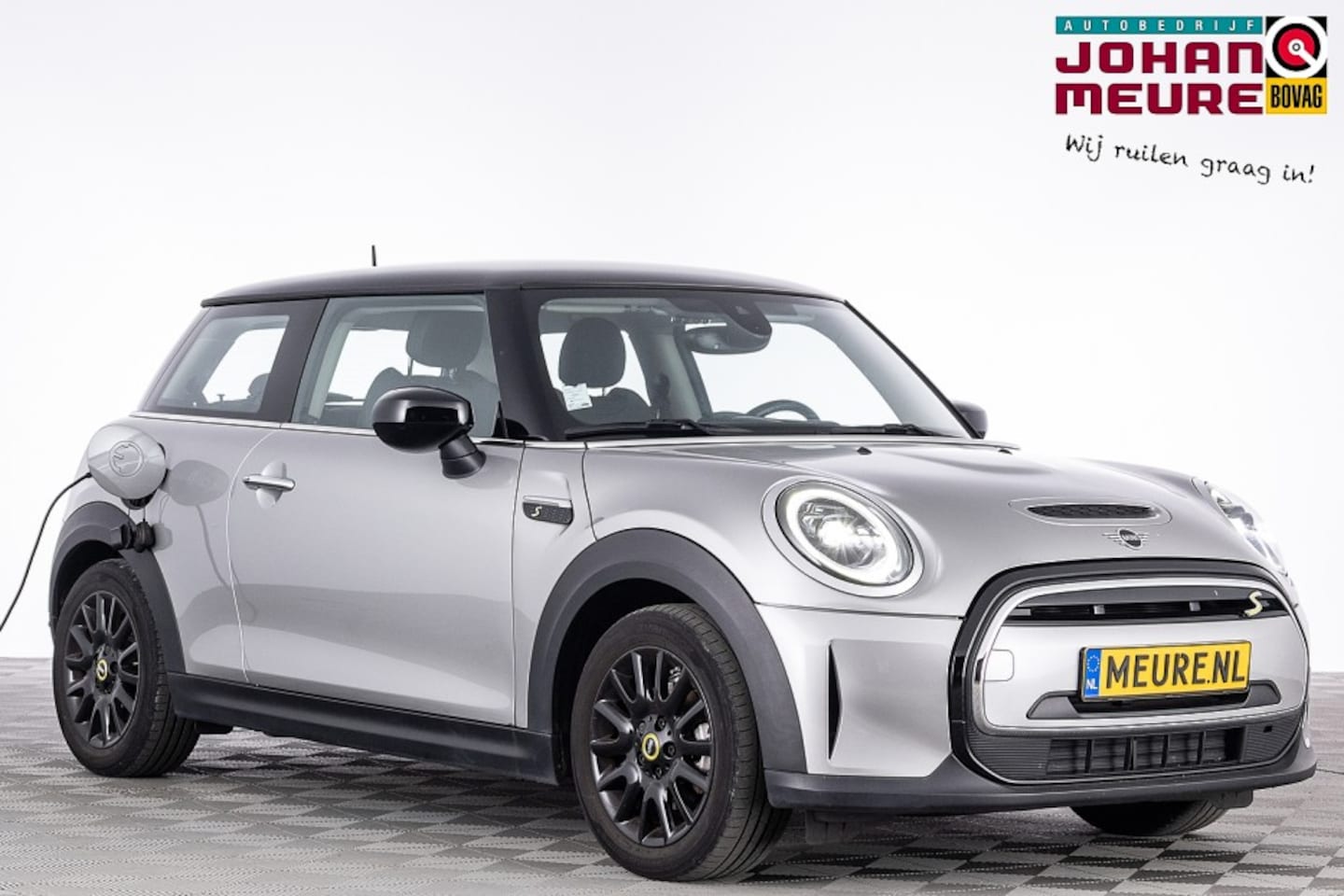 MINI Mini-Electric - Cooper SE 33 kWh | LEDER | SFEER | Sportstoelen | Full LED | NAVI | ECC | SOH: 100% | -2e - AutoWereld.nl