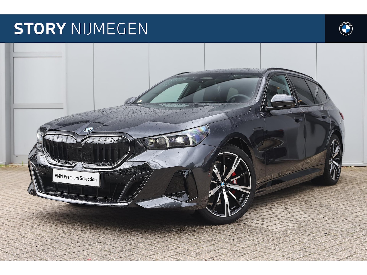 BMW 5-serie Touring - 530e M Sport Automaat / Trekhaak / Panoramadak / Comfort Access / Bowers & Wilkins / Adapt - AutoWereld.nl