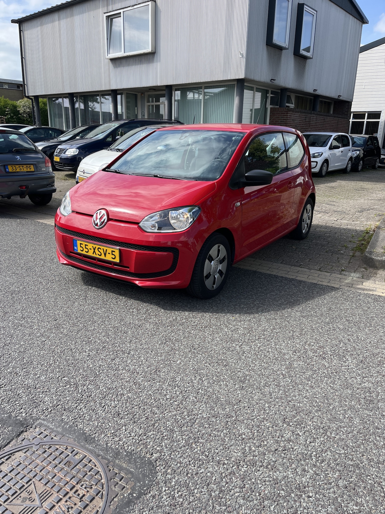 Volkswagen Up! - 1.0 move up! BlueMotion Airco. Goed rijdende en nette auto. Prijs is inclusief nieuwe Apk - AutoWereld.nl