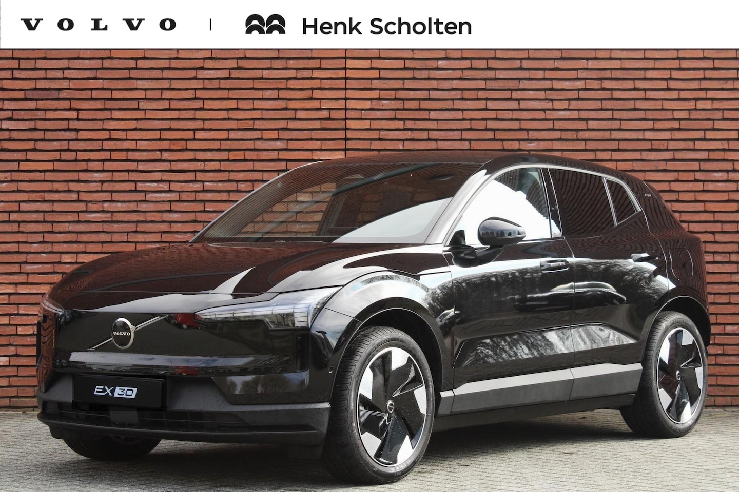Volvo EX30 - Single Motor Extended Range Plus 69 kWh Stoel-/stuurwielverwarming | Harman Kardon | Extra - AutoWereld.nl