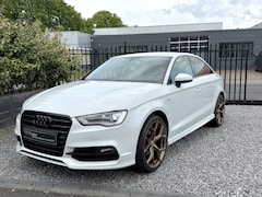 Audi A3 Limousine - 1.4 TFSI S-Line Navi|Leer|Xenon|PDC|Cruis Wit