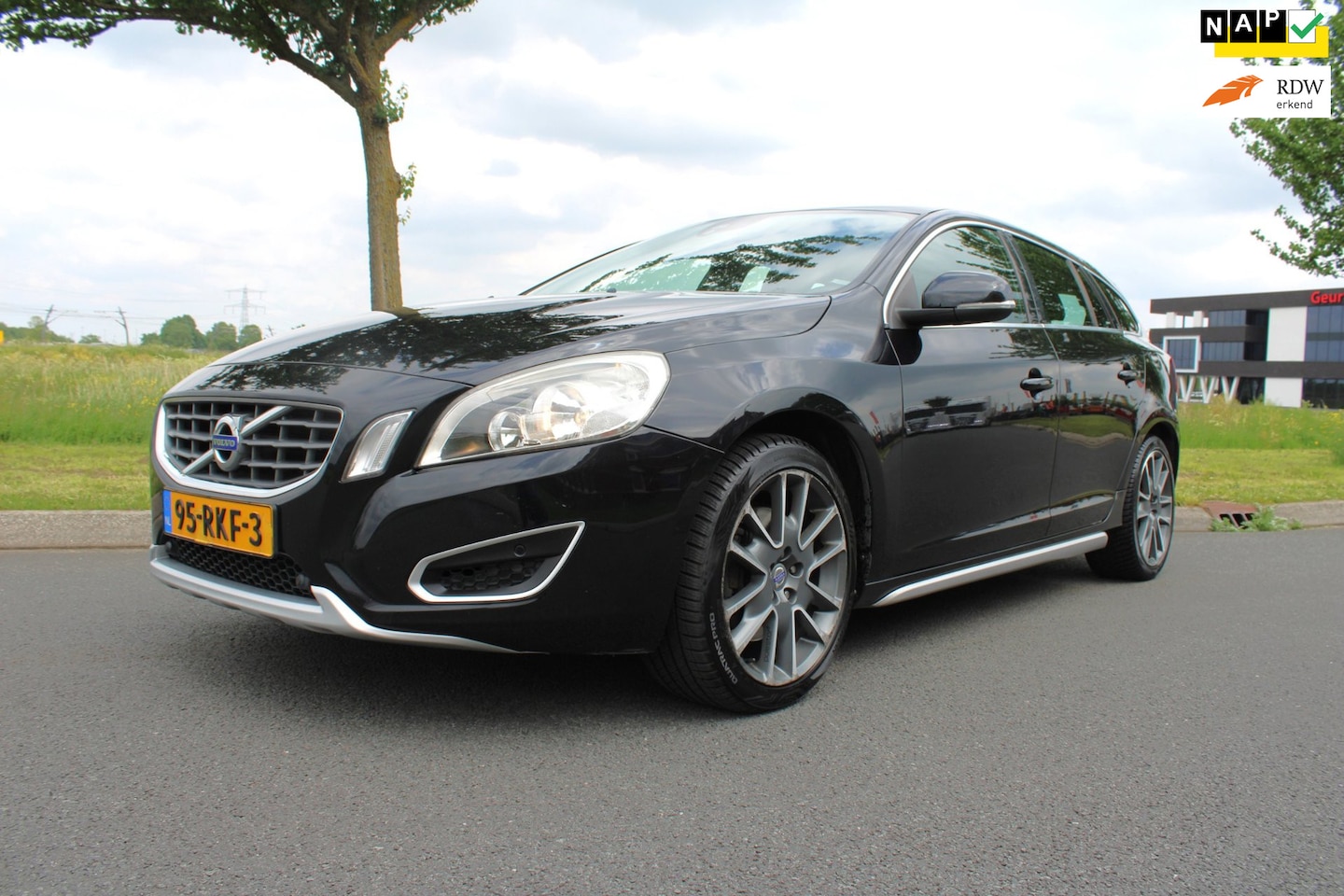 Volvo V60 - 2.0T Momentum 2.0T Momentum - AutoWereld.nl