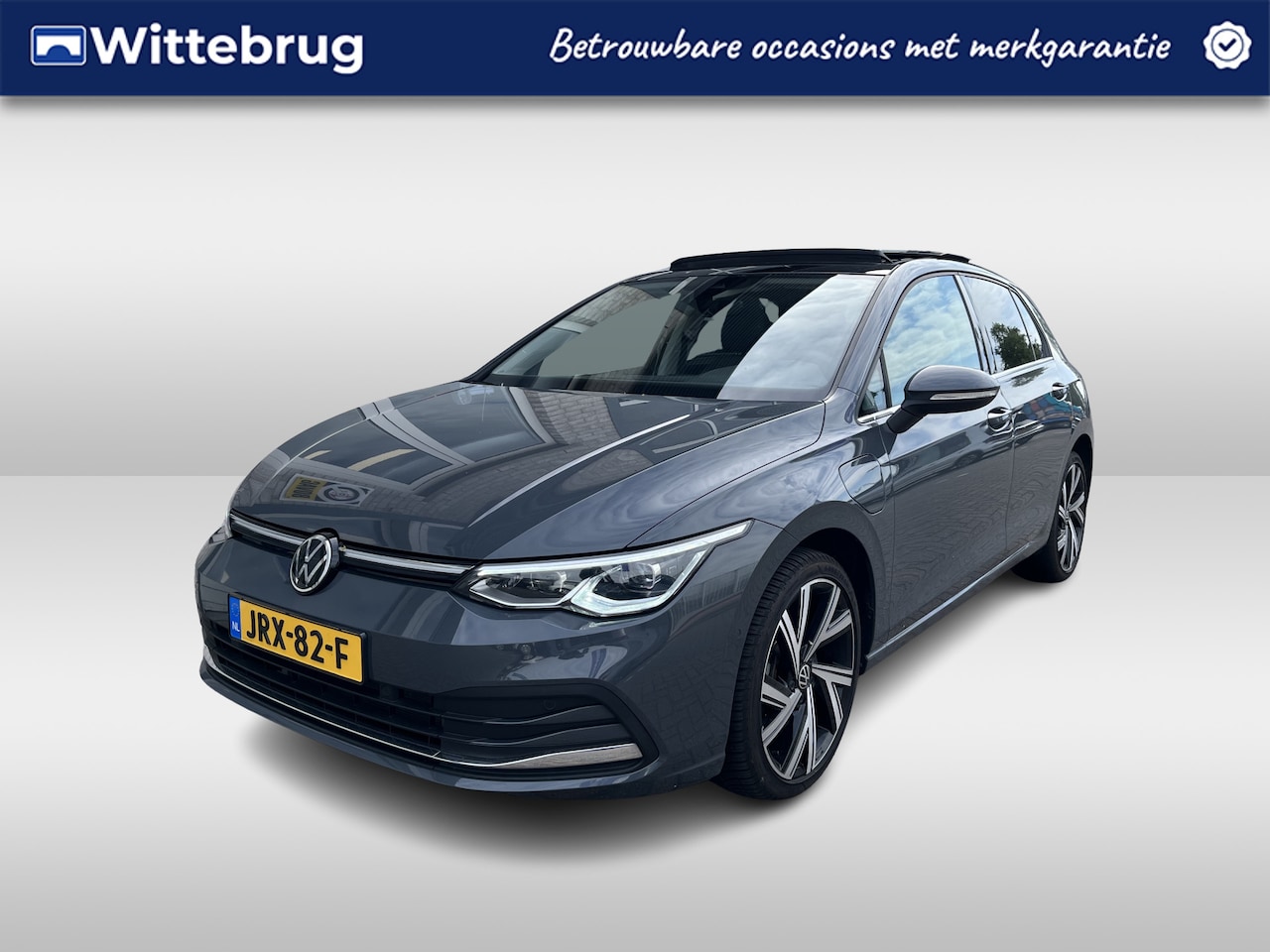 Volkswagen Golf - 1.4 eHybrid Style / AUTOMAAT/ PANO/ TREKHAAK/ STANDKACHEL/ ACC/ PARK.SENSOR.V+A/ CAMERA/ M - AutoWereld.nl