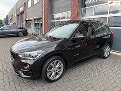 BMW X1 - XDrive20i LED Pano Navi Trekhaak Stoelvw PDC Keyless