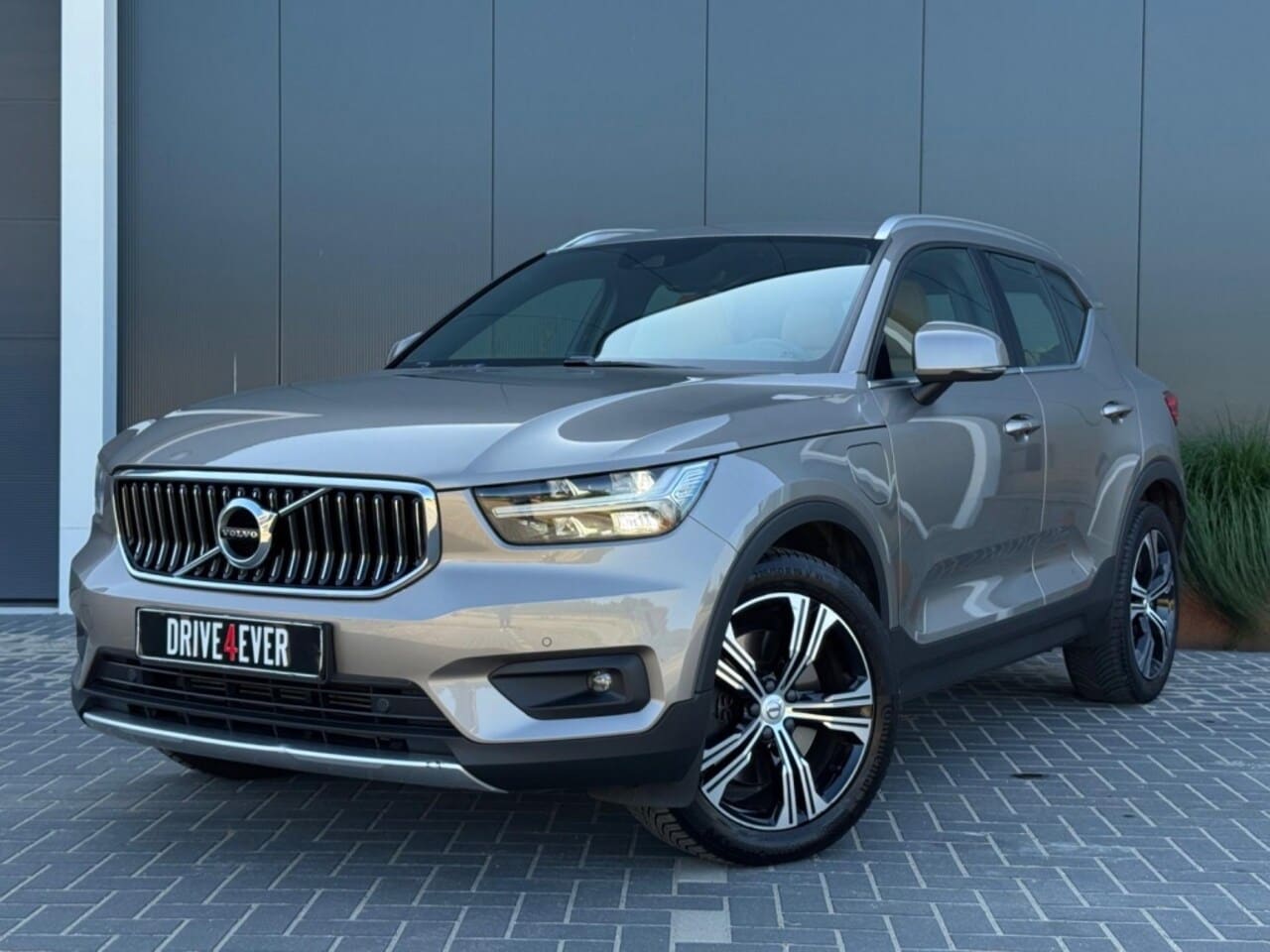 Volvo XC40 - T5 Recharge 1.5 PHEV Inscription | Leder | Cruise - AutoWereld.nl