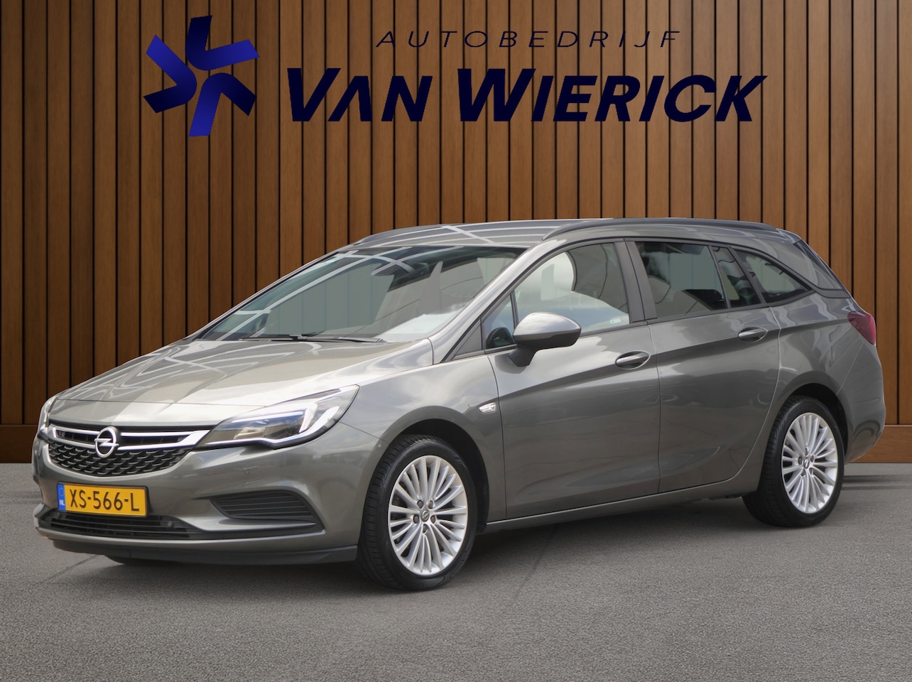 Opel Astra Sports Tourer - 1.0 Business Executive | Navi | Cruise | LM Velgen | Parkeersensoren - AutoWereld.nl