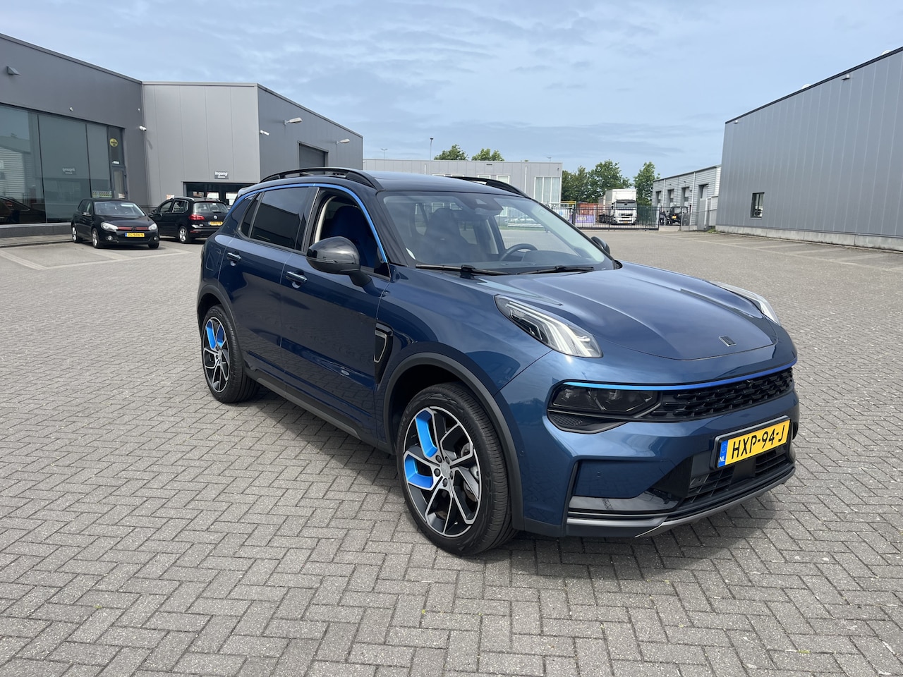 Lynk & Co 01 - 1.5 262 pk PHEV NAVI 360gr schuifdak 1e eigenaar - AutoWereld.nl