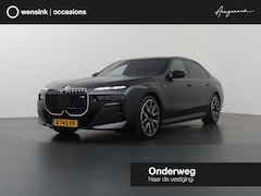 BMW i7 - M70 xDrive 106 kWh | SOH 97% | M-Pakket | Iconic Glow | Sky Lounge | Travel En Comfort Sys
