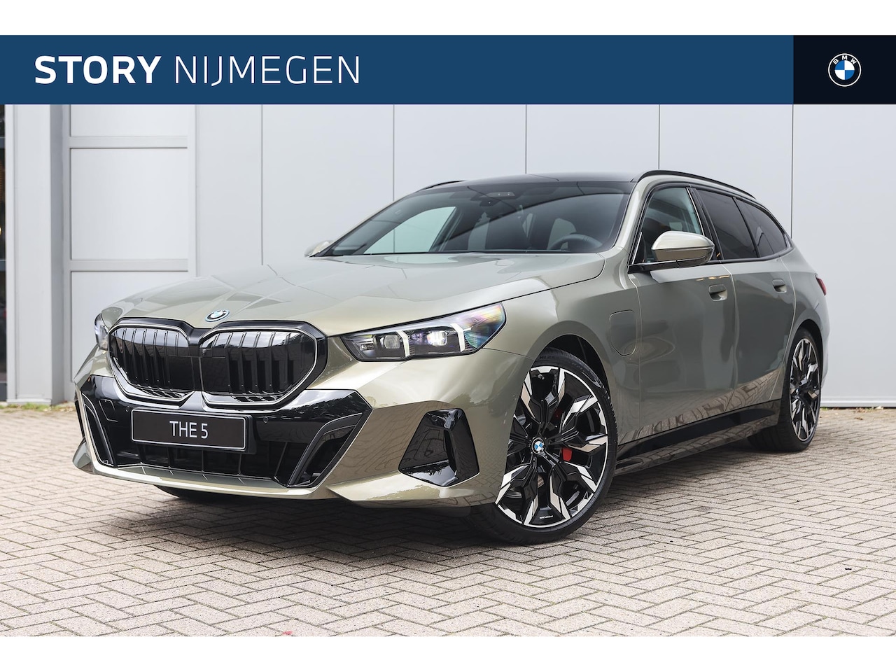 BMW 5-serie Touring - 530e M Sport Automaat / Panoramadak / Trekhaak / Bowers & Wilkins / M Multifunctionele Sto - AutoWereld.nl