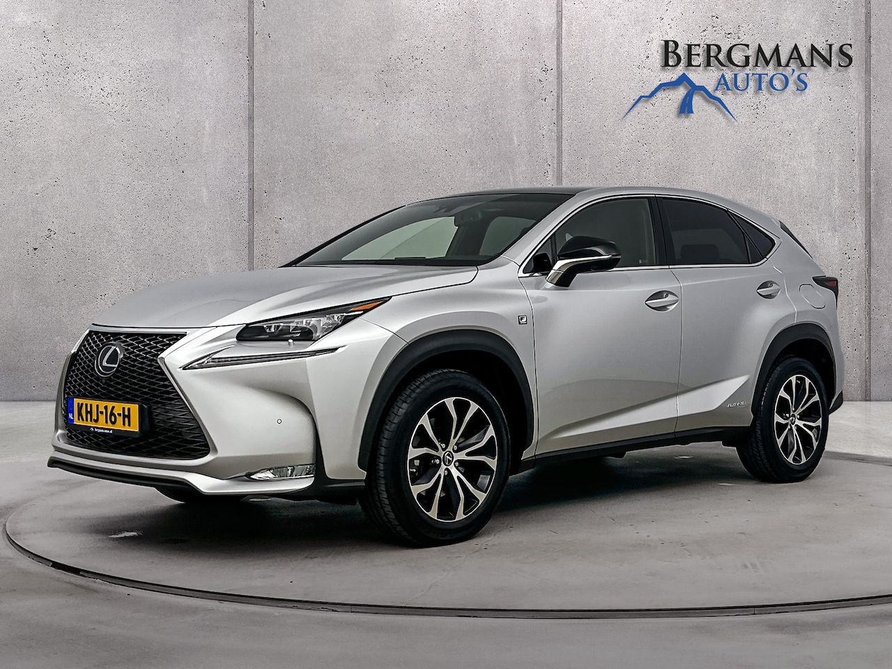 Lexus NX - - 300h AWD F Sport Line // DEALERONDERHOUDEN // PANORAMADAK // E-ACHTERKLEP // - AutoWereld.nl