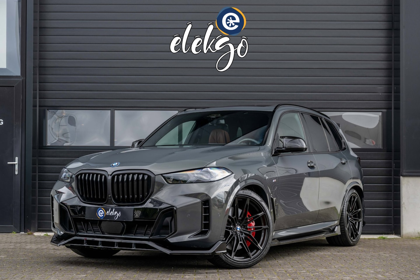 BMW X5 - XDrive50e M-Sport Pro 489PK|Massage|Carbon|Pano|Iconic Glow|HuD - AutoWereld.nl