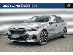 BMW i5 - xDrive40 M Sport / Panoramadak / Bowers & Wilkins / Adaptief onderstel professional / Park