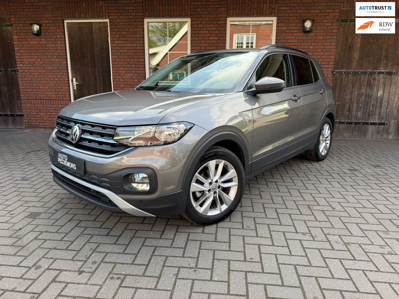 Volkswagen T-Cross - 1.0 TSI Life Business | ACC| Blind spot| Carplay - AutoWereld.nl