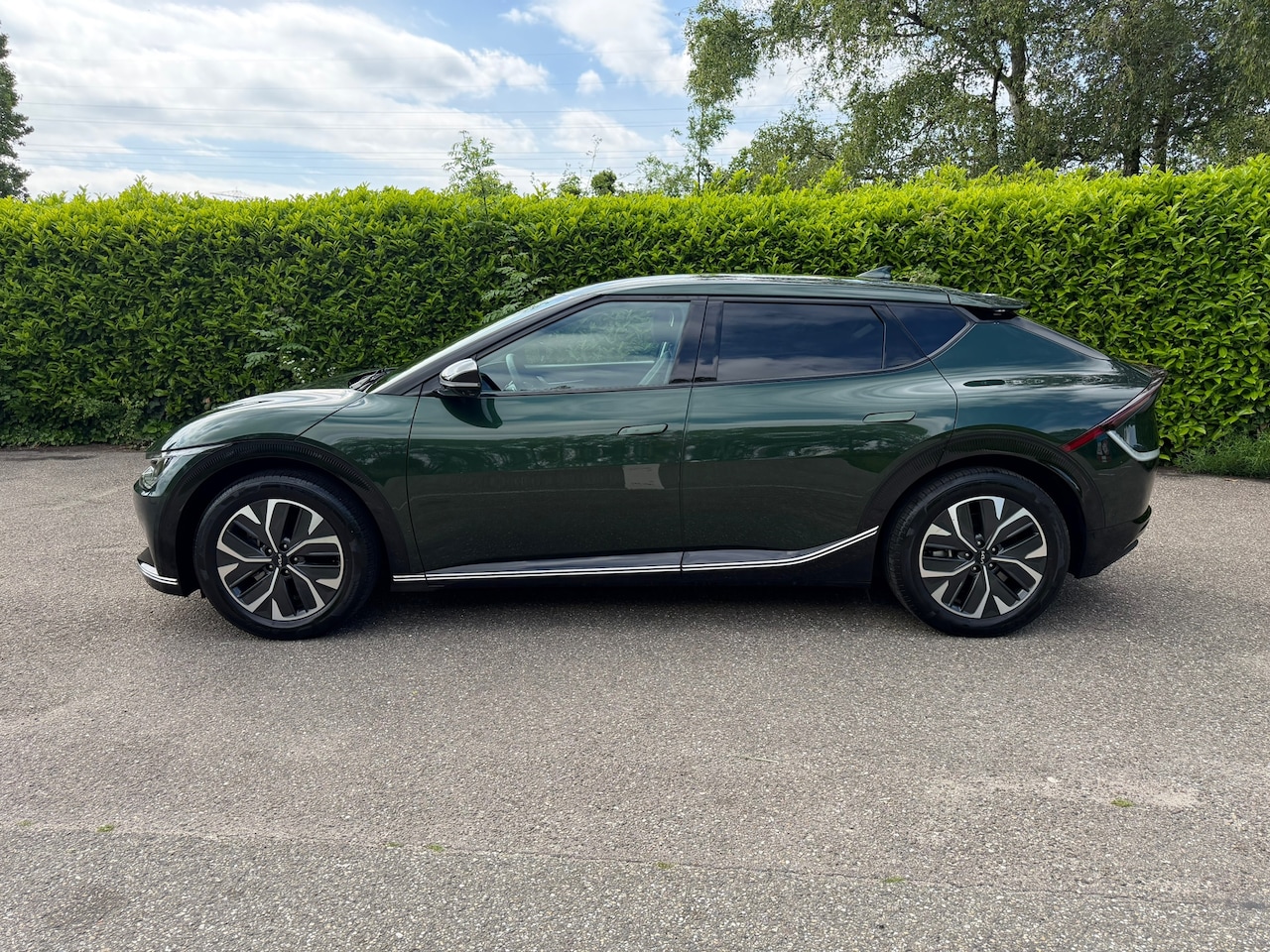 Kia EV6 - Plus 77.4 kWh SOH100% | Leer | Trekhaak - AutoWereld.nl
